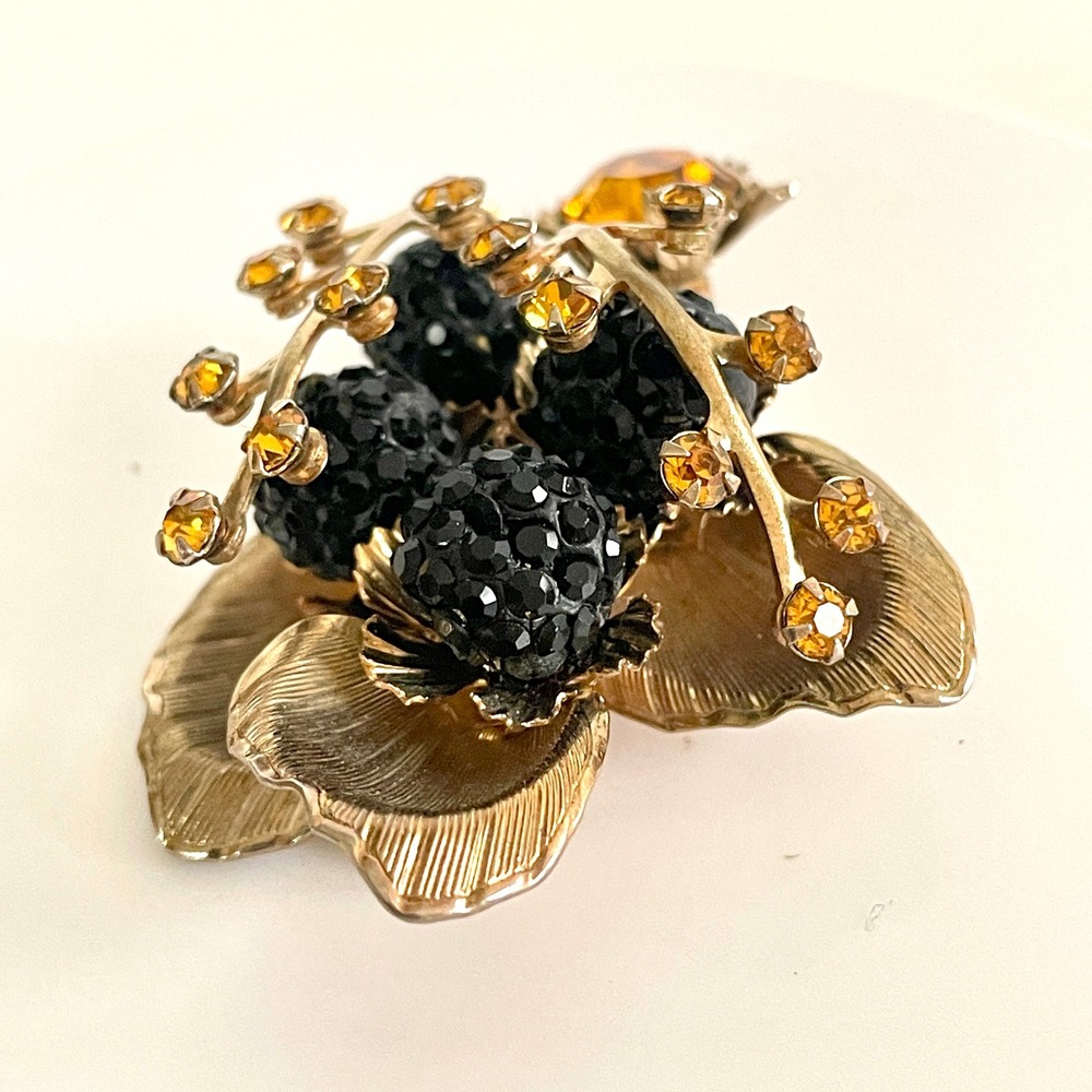 Vintage Black & Amber Rhinestone Brooch Gold Tone Berry Leaf Statement Pin - Picture 7 of 11